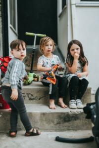 Streit unter Geschwistern – 3 Kinder 2