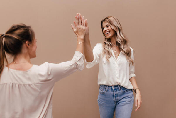 Lisa Reinheimer_High Five